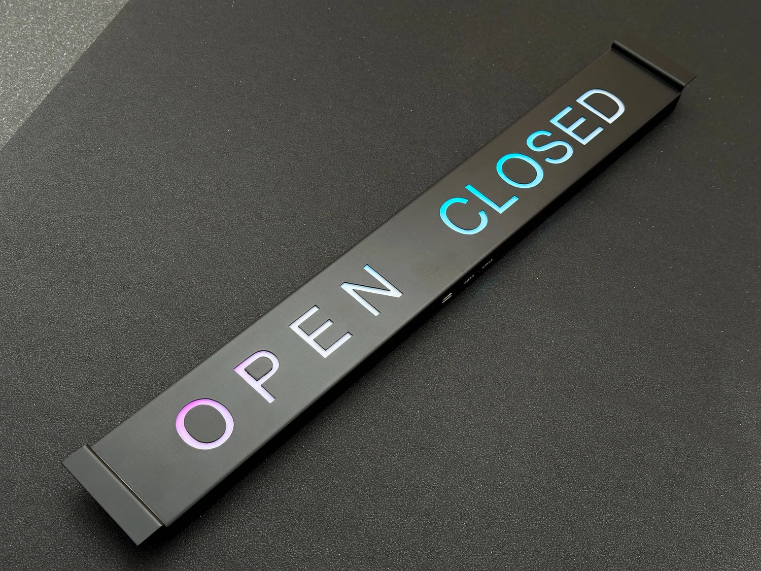 LED Open Closed Sign – RGB Business Sign with Remote Control