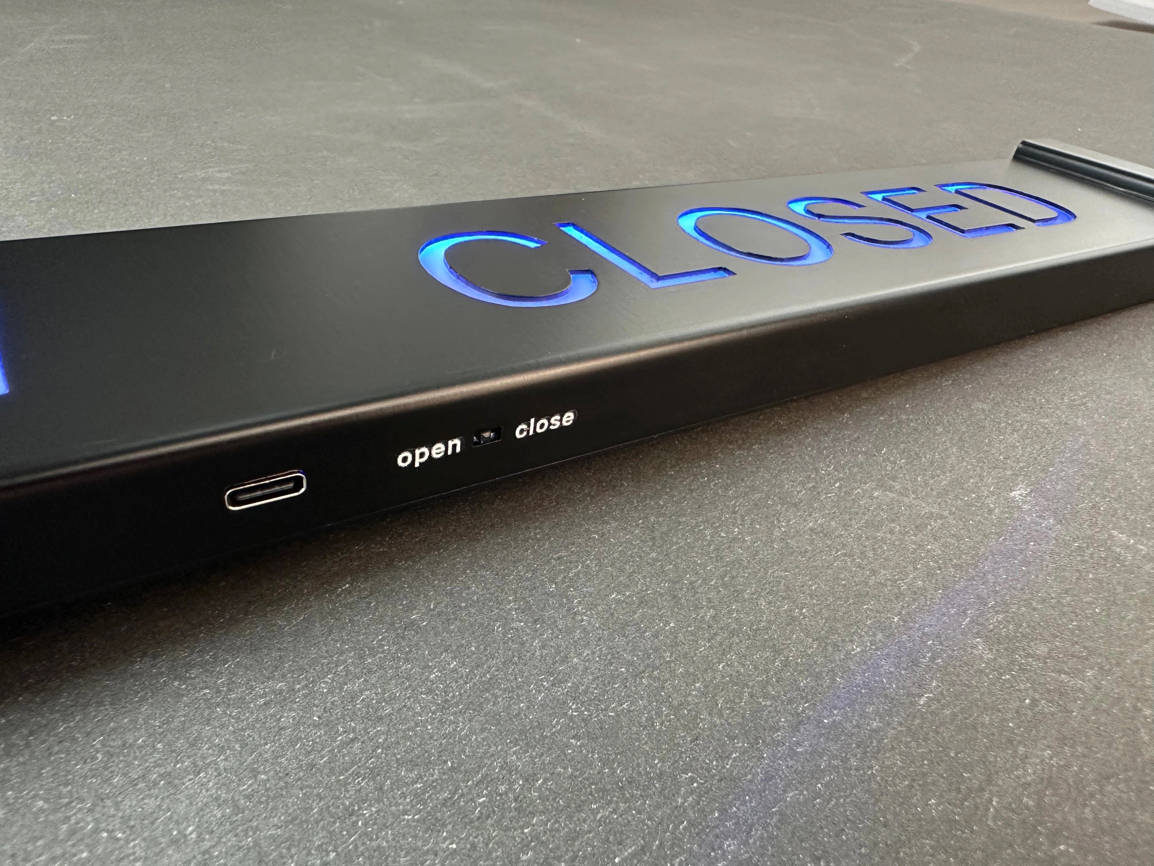 LED Open Closed Sign – RGB Business Sign with Remote Control